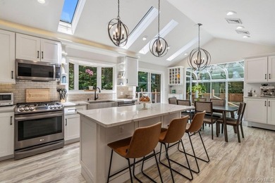 Welcome to 27 Hennesey Drive, a beautifully maintaintained Ranch - photo 15