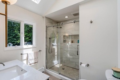 Welcome to 27 Hennesey Drive, a beautifully maintaintained Ranch - photo 19