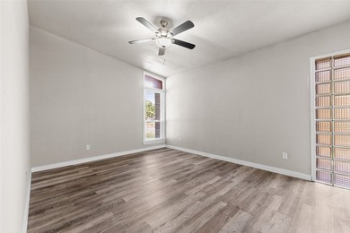 Located in the East Cliff area of Portland, Texas, this - photo 20