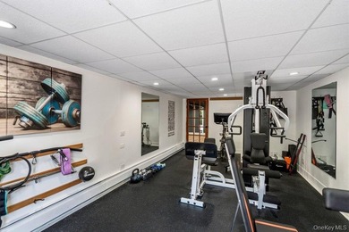 Welcome to 27 Hennesey Drive, a beautifully maintaintained Ranch - photo 25