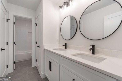 Up to $10,000 in Buyer Incentives Available! New Custom - photo 31