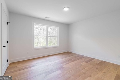 Up to $10,000 in Buyer Incentives Available! New Custom - photo 32