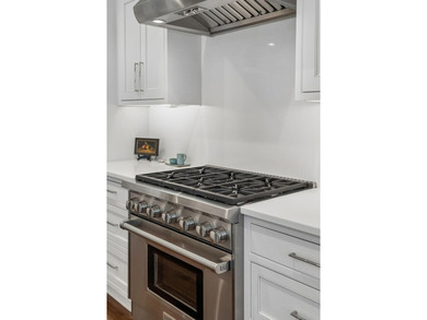 Located on gracious South Battery Street, exclusively South of - photo 17