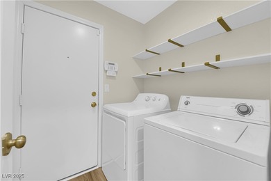 Luxury house with RV space. What you deserve is this amazing