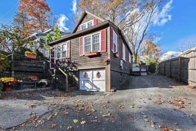 Great opportunity to own this enchanting 3-bedroom Cape located - photo 24