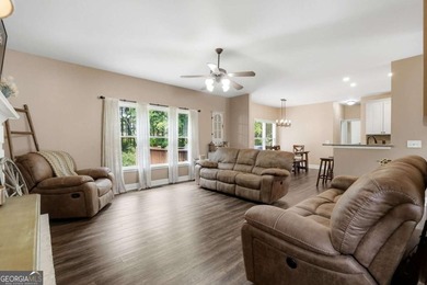 Welcome to Hampton Golf Village, one of North Forsyth's premier - photo 6