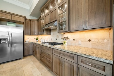 Experience true luxury in the gated community of Hokulani - photo 12