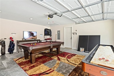 Welcome to a rare opportunity to own a fully furnished - photo 19
