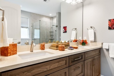 Experience true luxury in the gated community of Hokulani - photo 22