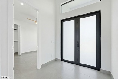 Luxury waterfront living has never been more attainable! - photo 24