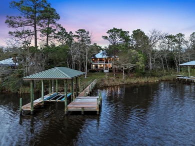WATERFRONT - DEEP WATER BOAT DOCK - NO HOA - DOLPHINS Discover