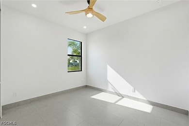 Luxury waterfront living has never been more attainable! - photo 44
