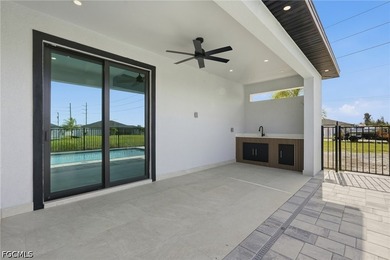 Luxury waterfront living has never been more attainable! - photo 47