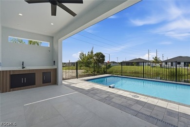 Luxury waterfront living has never been more attainable! - photo 48
