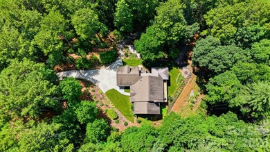 Welcome to your lakefront retreat in Harbor Ridge, where - photo 5