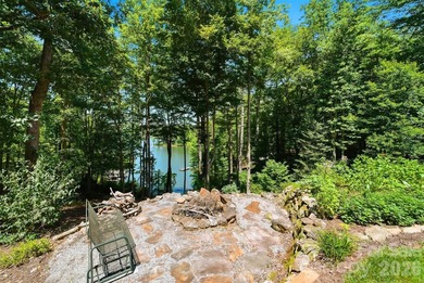 Welcome to your lakefront retreat in Harbor Ridge, where - photo 10