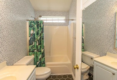 If you're searching for a stylish, updated home in Carolina - photo 12