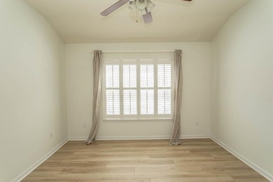 If you're searching for a stylish, updated home in Carolina - photo 15