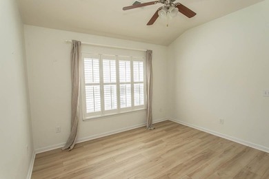 If you're searching for a stylish, updated home in Carolina - photo 16