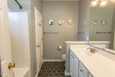 If you're searching for a stylish, updated home in Carolina - photo 33