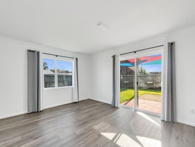 Look no further! Affordable and move in ready. Solid, CBS home - photo 4