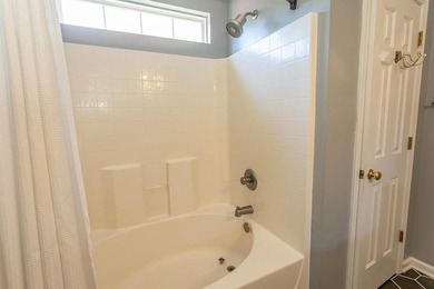 If you're searching for a stylish, updated home in Carolina - photo 35