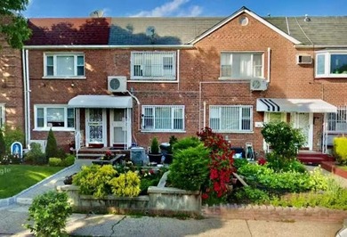 Newly Renovated Single-Family House for Sale! Located in - photo 2