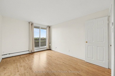 Welcome to this spacious and well-maintained 2-bedroom end-unit - photo 20