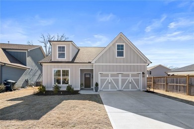 Newer home in Hartwell city limits yet close to Lake Hartwell - photo 2