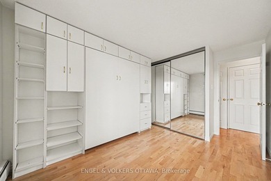 Welcome to this spacious and well-maintained 2-bedroom end-unit - photo 23