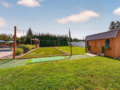 WOW...WOW...WOW! Vacation at Home! This stunning ranch-style - photo 10