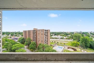 Welcome to this spacious and well-maintained 2-bedroom end-unit - photo 31