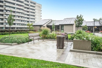 Welcome to this spacious and well-maintained 2-bedroom end-unit - photo 32