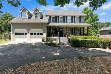 Welcome to 9 Topridge Road in the highly sought-after Spicewood - photo 1