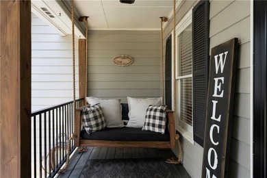 Welcome to 9 Topridge Road in the highly sought-after Spicewood - photo 5