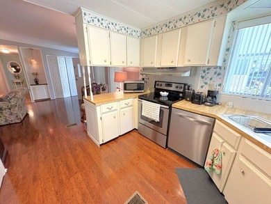 Welcome to Clover Leaf Farms a 55+ age-qualified active and - photo 6