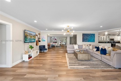 Welcome to your private resort in the heart of Oakland Park. Set - photo 4