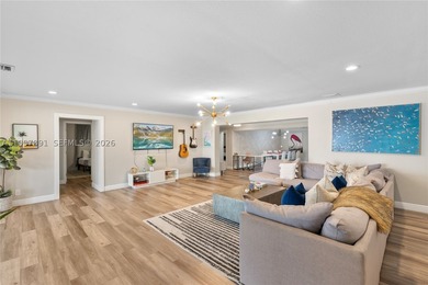 Welcome to your private resort in the heart of Oakland Park. Set - photo 5