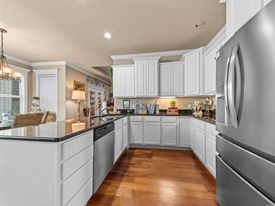 LOCATION! LOCATION! LOCATION! This charming, move in ready house - photo 19