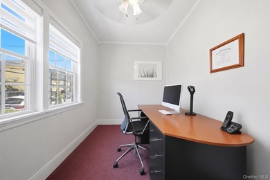 Welcome to this beautifully maintained detached two-family home - photo 20