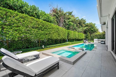 A single-story masterpiece unfolds in the prestigious Royal Palm - photo 25