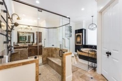 Welcome to your waterfront retreat in the family friendly