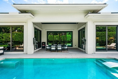 A single-story masterpiece unfolds in the prestigious Royal Palm - photo 27