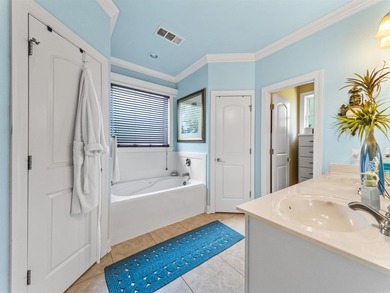 LOCATION! LOCATION! LOCATION! This charming, move in ready house - photo 32