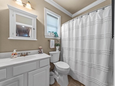 LOCATION! LOCATION! LOCATION! This charming, move in ready house - photo 39