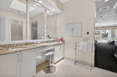 A wonderful, very clean house, very high living room ceiling and - photo 39
