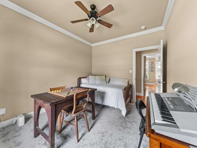 LOCATION! LOCATION! LOCATION! This charming, move in ready house - photo 40