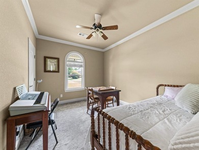 LOCATION! LOCATION! LOCATION! This charming, move in ready house - photo 41