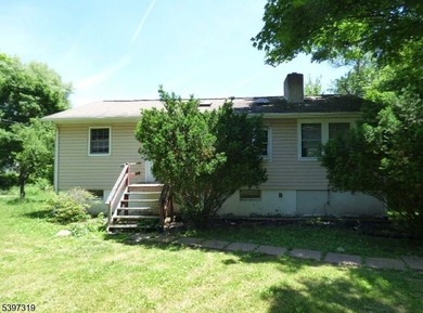 Highland Lakes Home Sale Pending in Vernon Twp. New Jersey