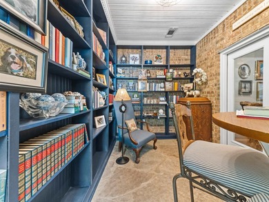 LOCATION! LOCATION! LOCATION! This charming, move in ready house - photo 44